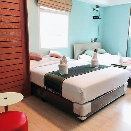 Tawan Bed Club Hostel Τσιάνγκ Μάι Εξωτερικό φωτογραφία