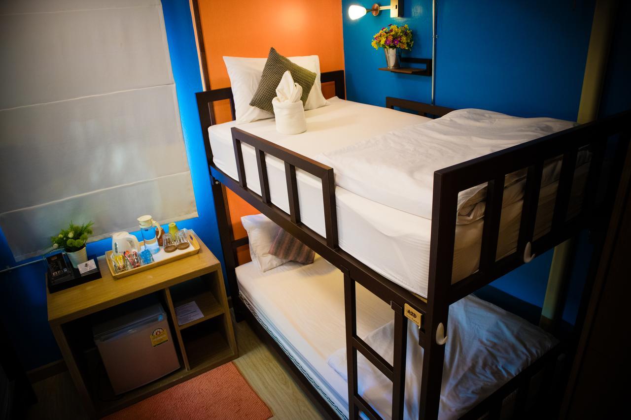 Tawan Bed Club Hostel Τσιάνγκ Μάι Εξωτερικό φωτογραφία